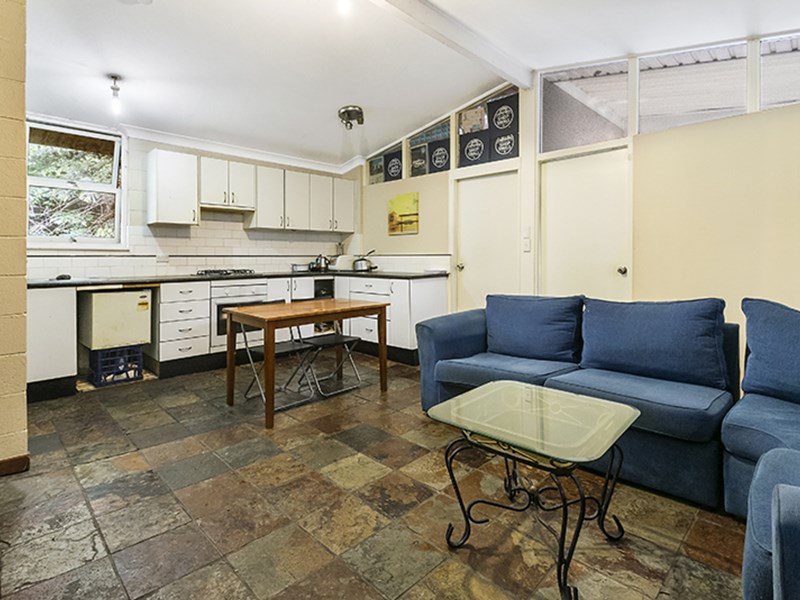 27 Redman Road, 27 Redman Road - Thumbnail 2