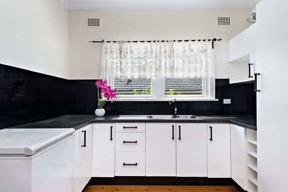 79 Bettington Road, 79 Bettington Road - Thumbnail 8