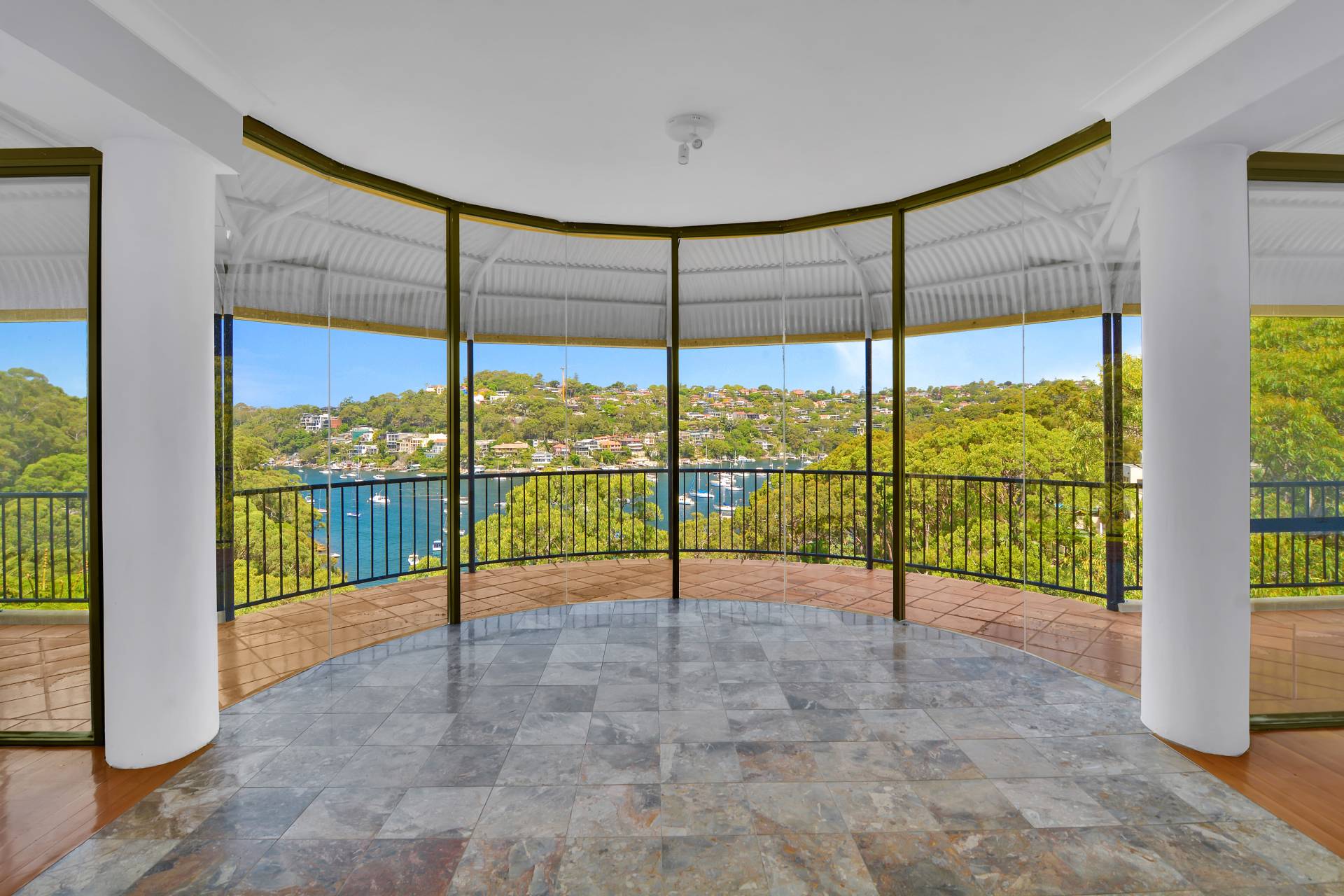 17 The Scarp, Castlecrag, Castlecrag - Thumbnail 2