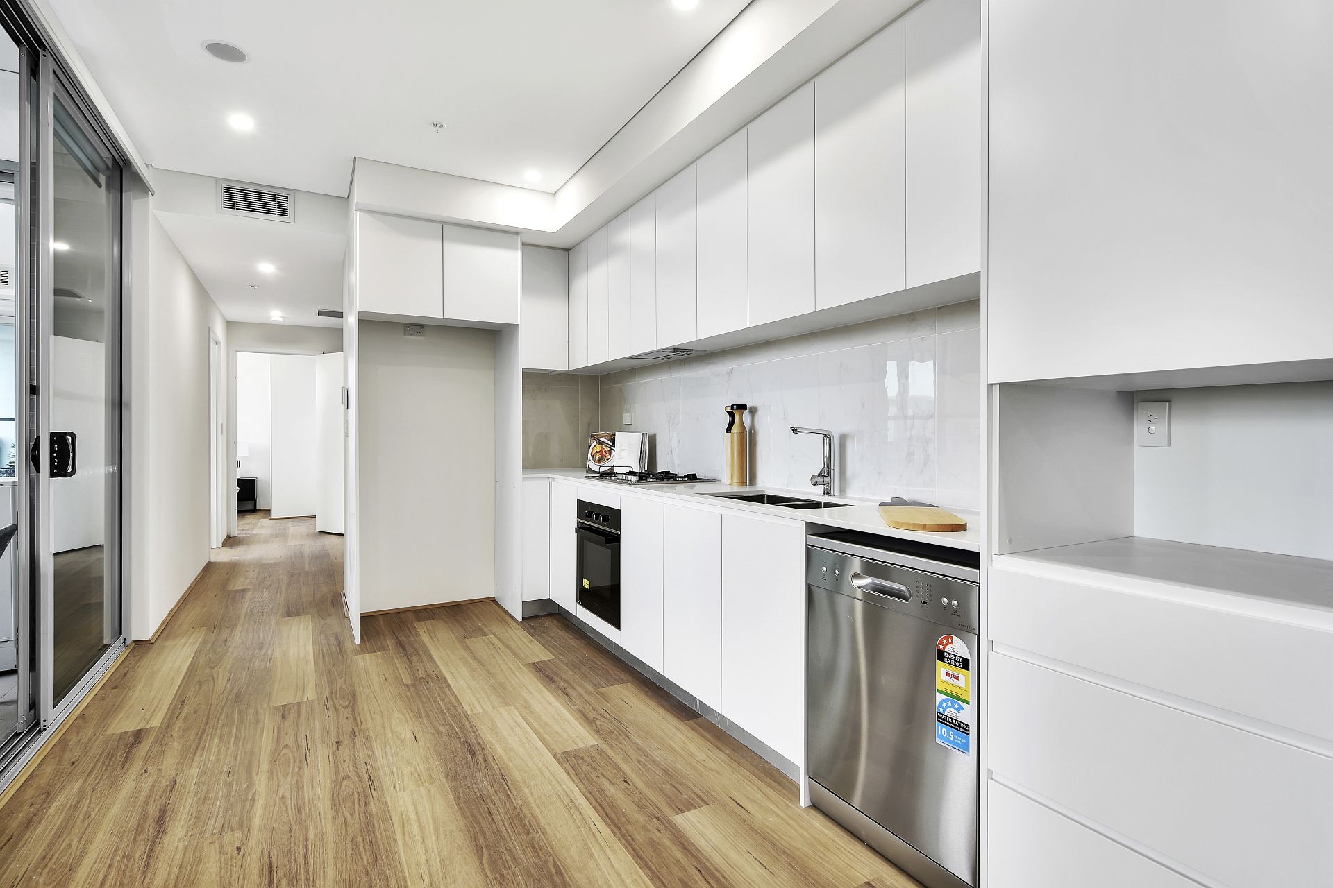 6/2-6 Robilliard Street, Mays Hill, Mays Hill - Thumbnail 3